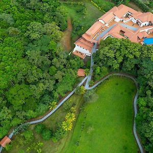 Serenity Hotel & Villas